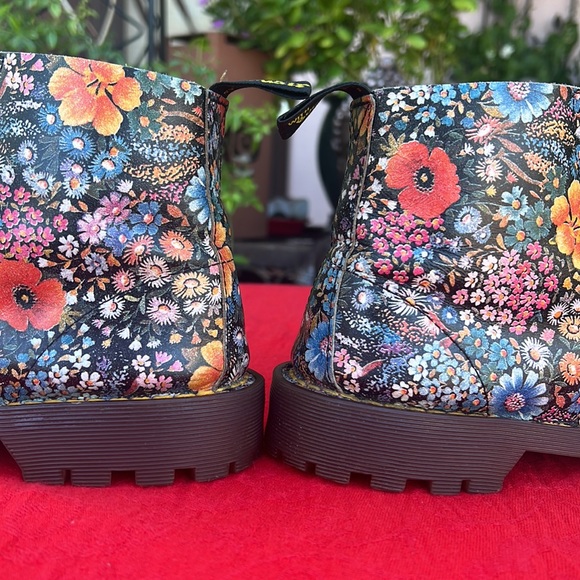 🏴 RARE 70’s / 80’s MIE Dr. Martens 6 Eye Colorful Floral Boots UK 4 - Picture 8 of 17